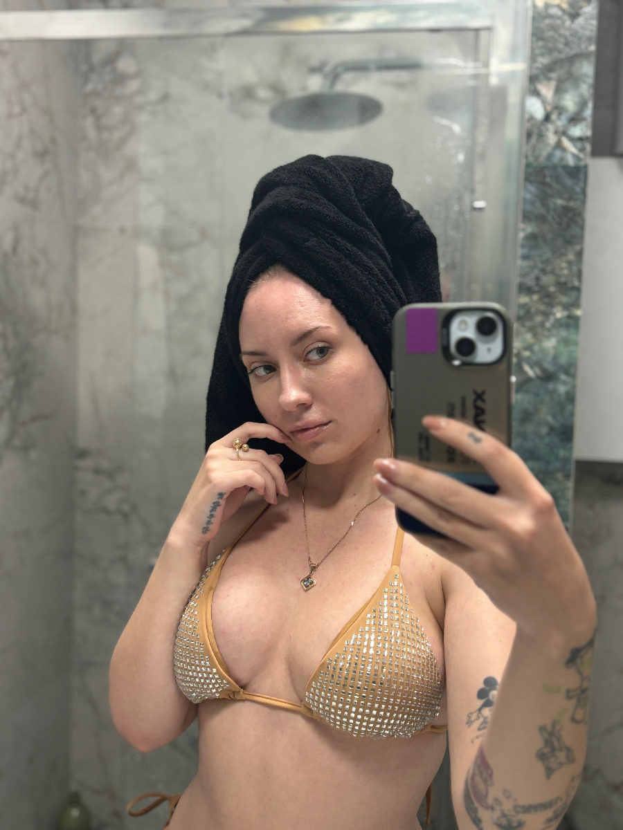 Nude girl KateV in Nukualofa