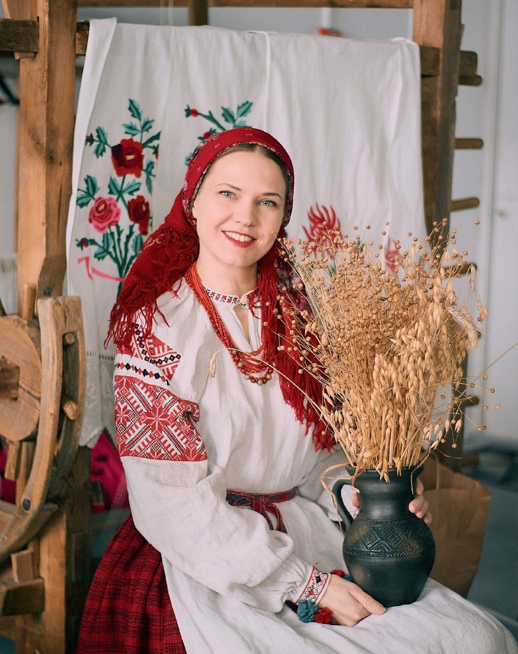 Women in Slavic costumes in Nukualofa