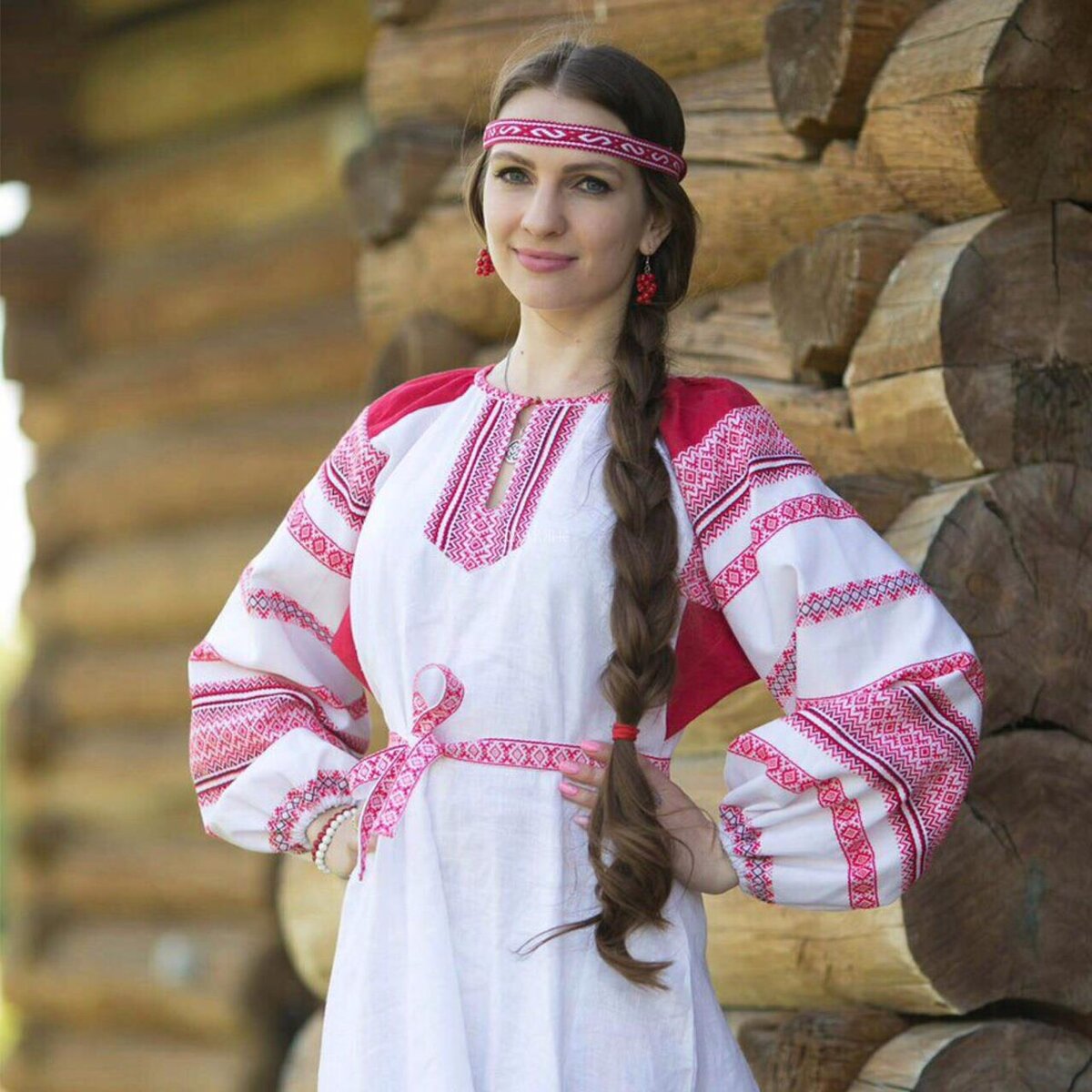 Girls in Slavic costumes in Nukualofa