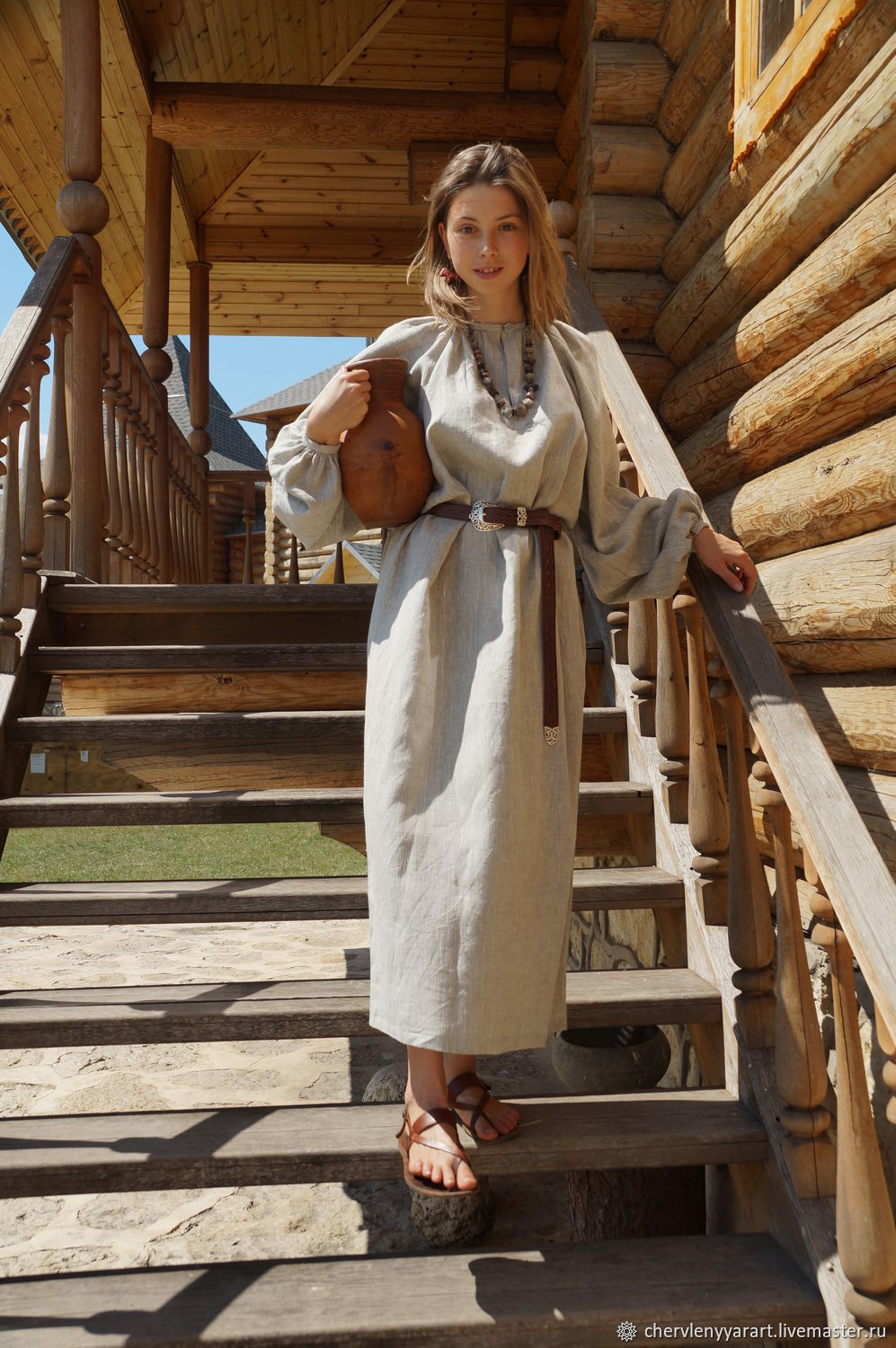 Girls in Slavic costumes in Nukualofa