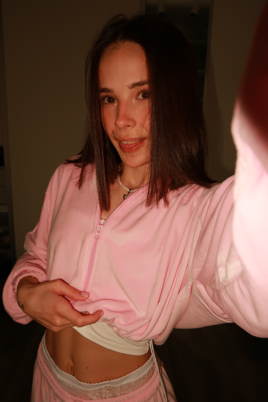 Tina brings the glow — live moments in Nukualofa